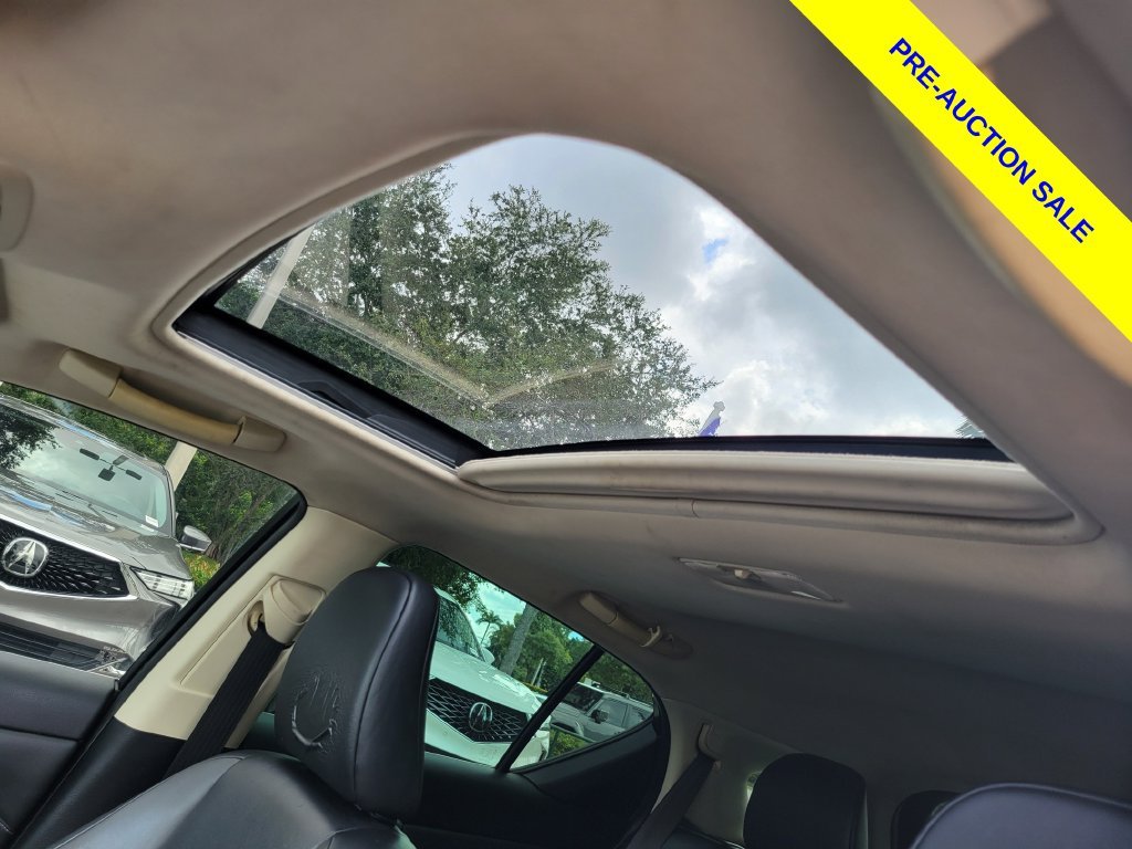 Used 2017 White Lexus 200h image 17