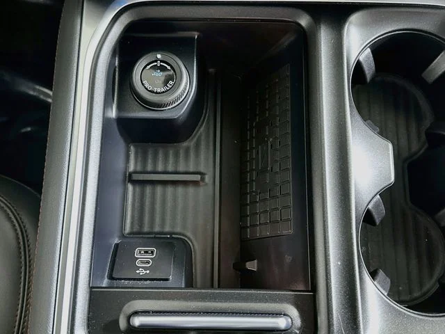 Certified Pre-Owned 2025 Ford Expedition Active