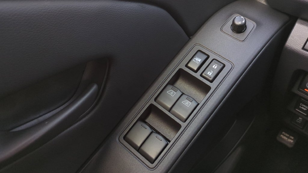 New 2027 Boulder Gray Pearl Nissan Crew Cab SV image 18
