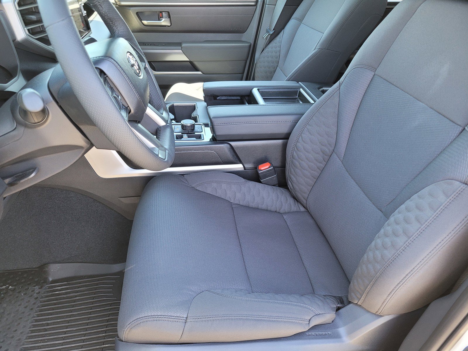 2026 Toyota Tundra SR5 - Photo 8