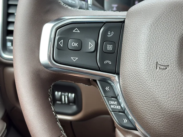 New 2026 Diamond Black Crystal Pearl-Coat Exterior Paint RAM Laramie image 16