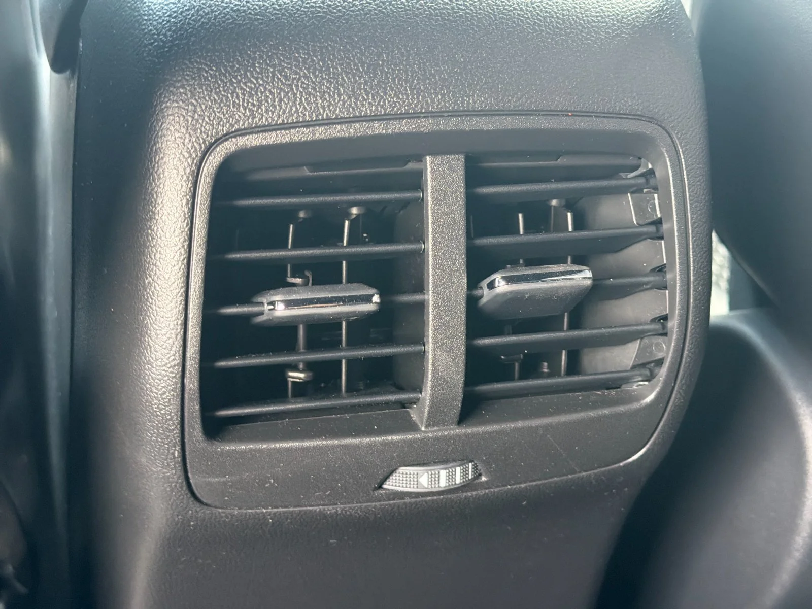 Used 2025 Gray Ford ST-Line image 33