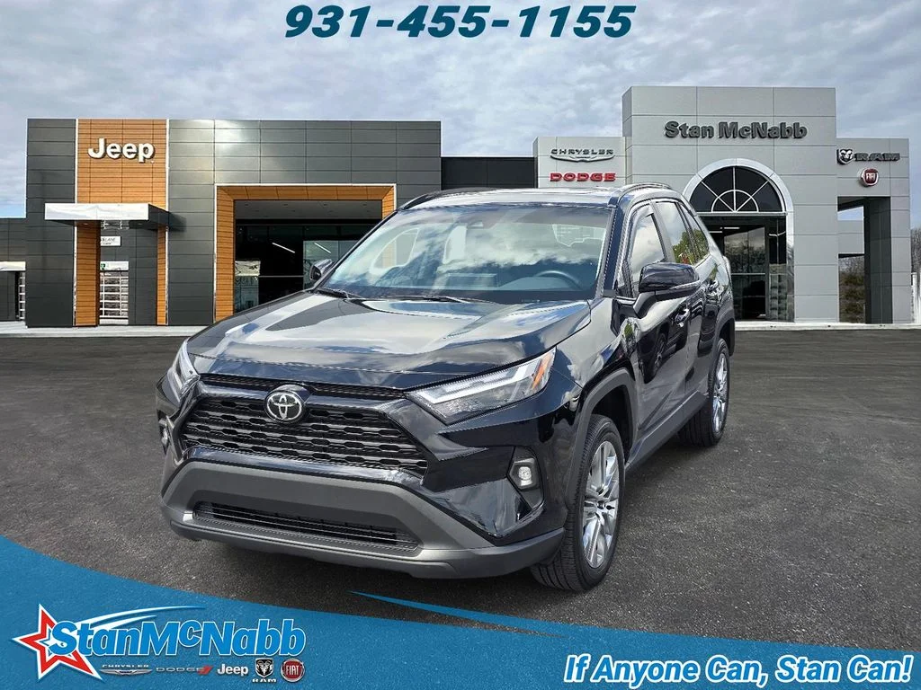 Used 2022 Midnight Black Metallic Toyota XLE Premium image 1