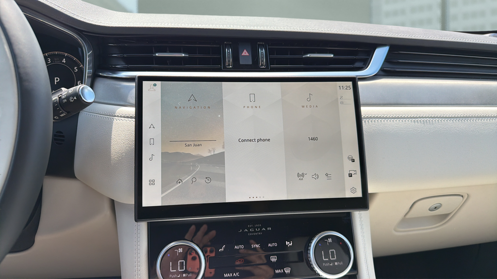 2026 Jaguar F-Pace R-Dynamic S - Photo 19