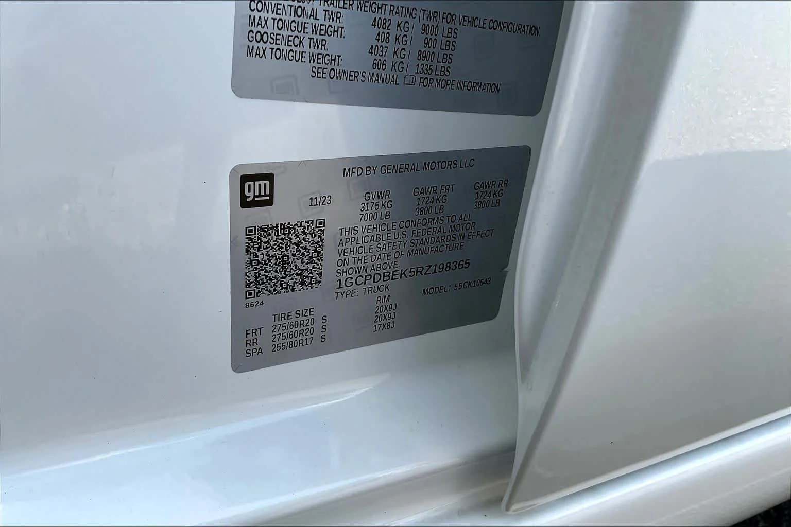 Used 2024 Summit White Chevrolet Custom image 63