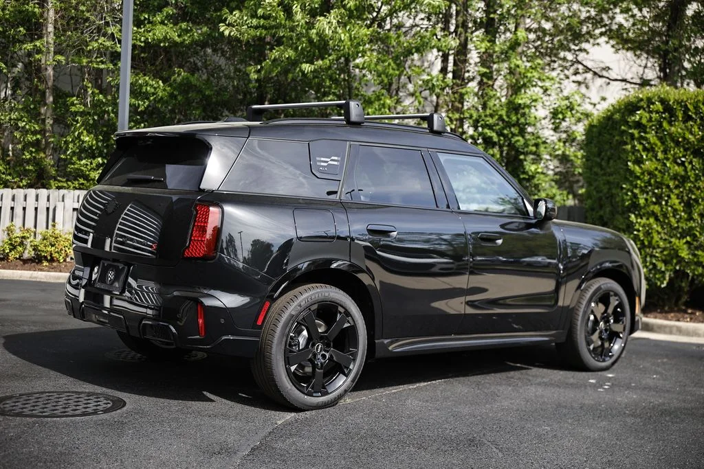New 2026 Midnight Black MINI Iconic image 7