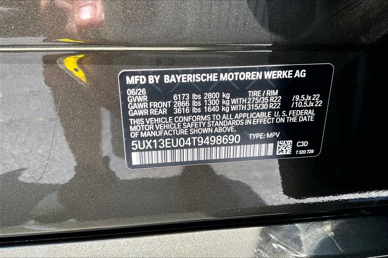 New 2026 Manhattan Green Metallic BMW sDrive40i image 19