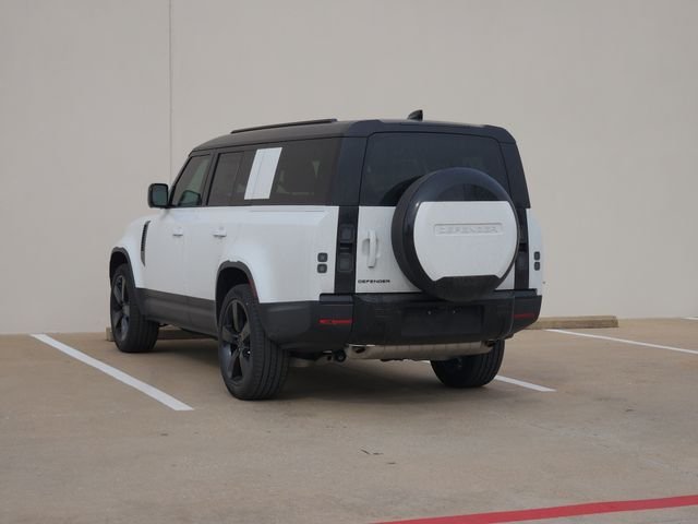 2026 Land Rover Defender 3