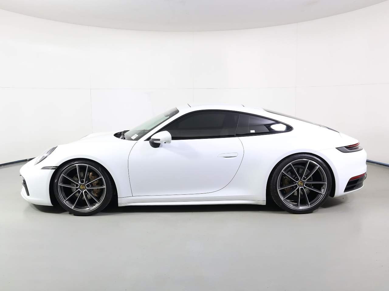 Used 2022 White Porsche Carrera image 2