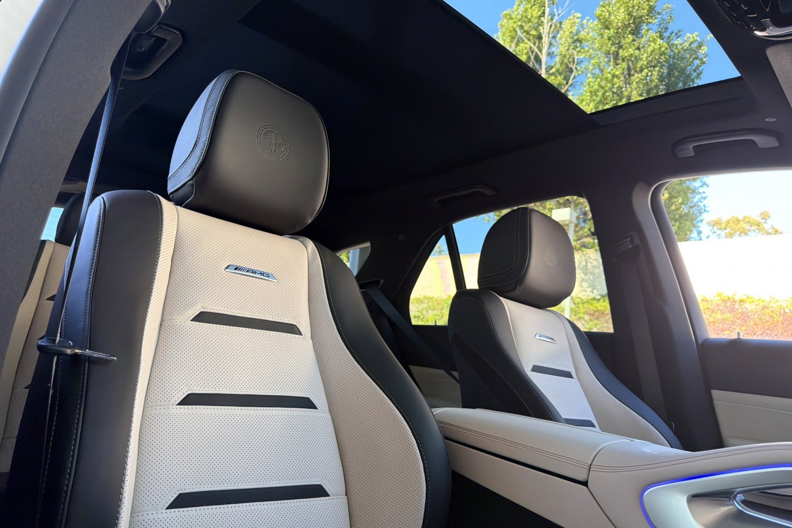 New 2027 Polar White Mercedes-Benz AMG® GLE 53e image 32