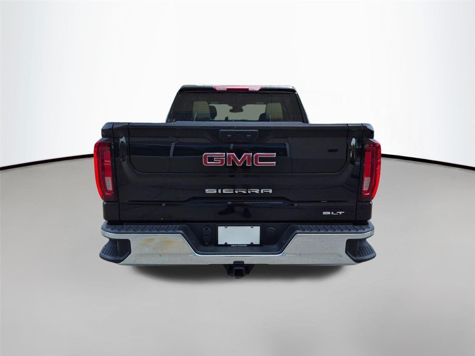 Used 2025 Onyx Black GMC SLT image 6
