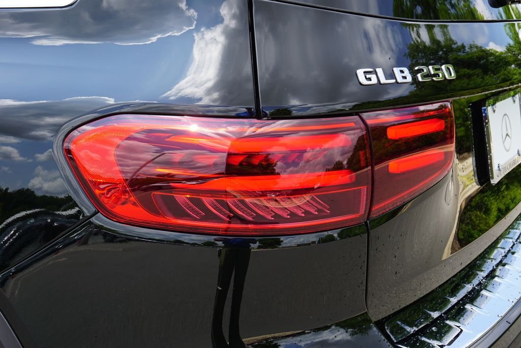 2025 Mercedes-Benz GLB Base - Photo 14
