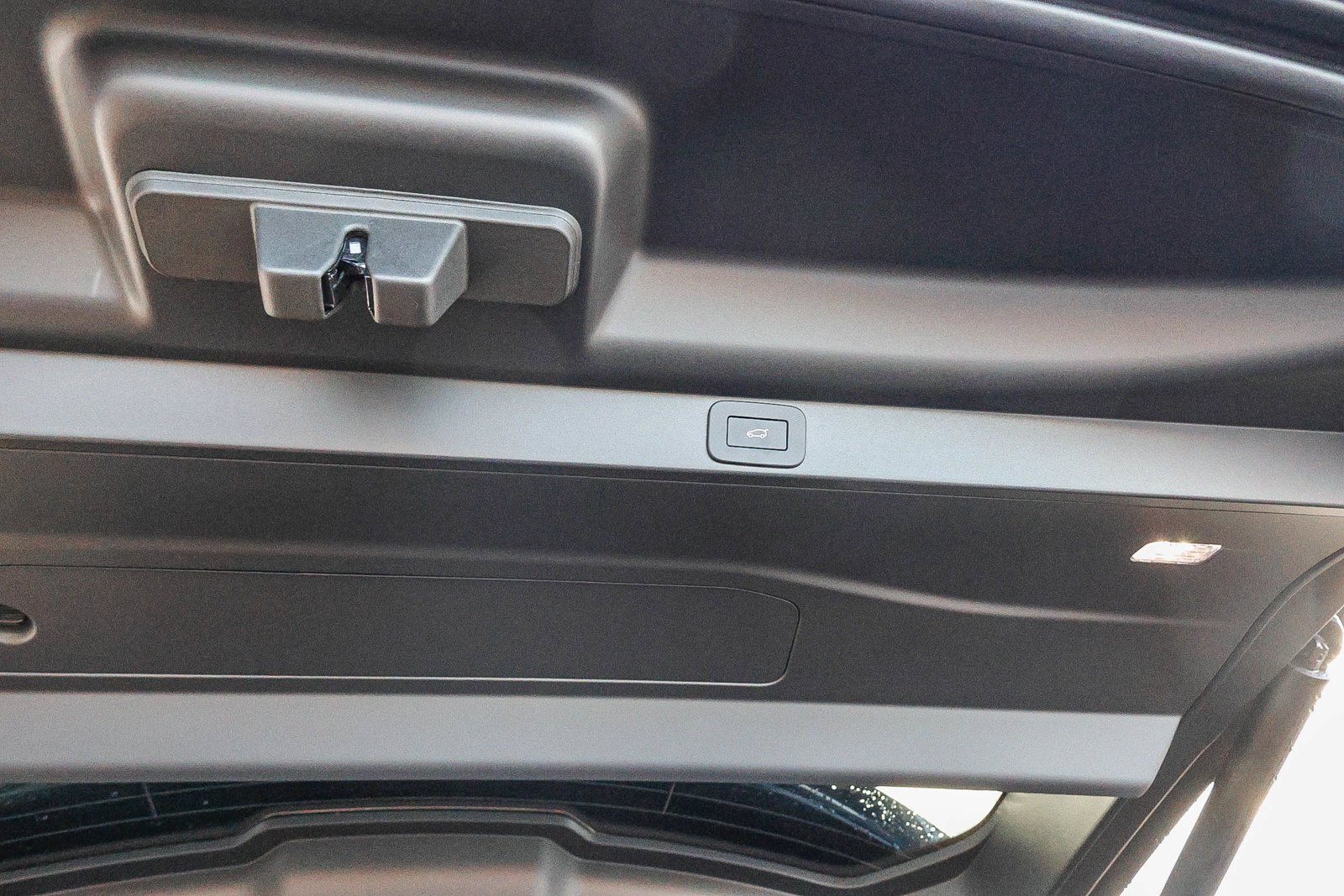 2026 Land Rover Range Rover SE - Photo 27