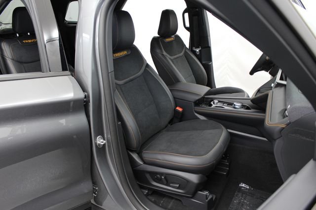 New 2026 Carbonized Gray Metallic Ford Tremor® image 27