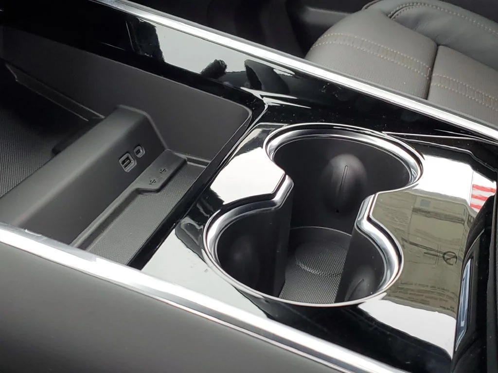2027 Chevrolet Suburban High Country - Photo 18