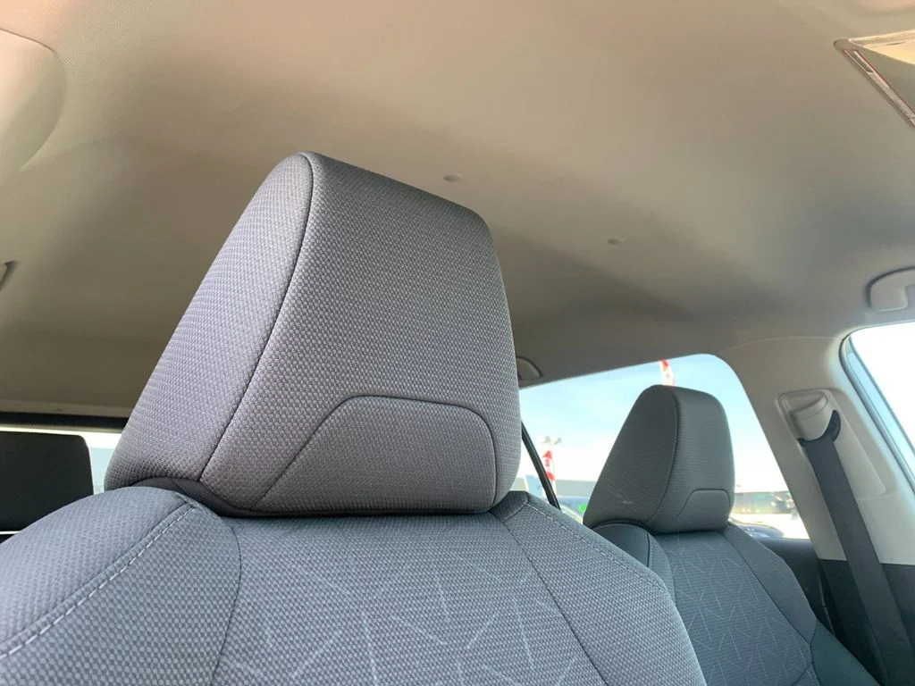 Used 2025 White Toyota XLE image 19