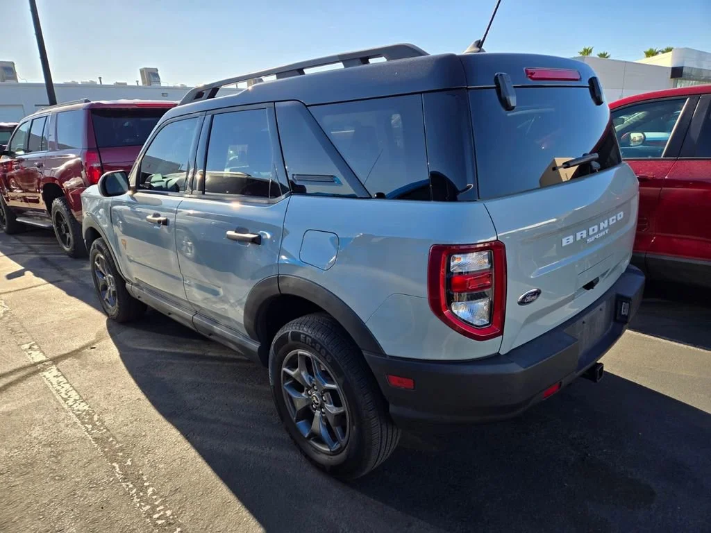 Used 2022 Cactus Gray Ford Badlands image 2