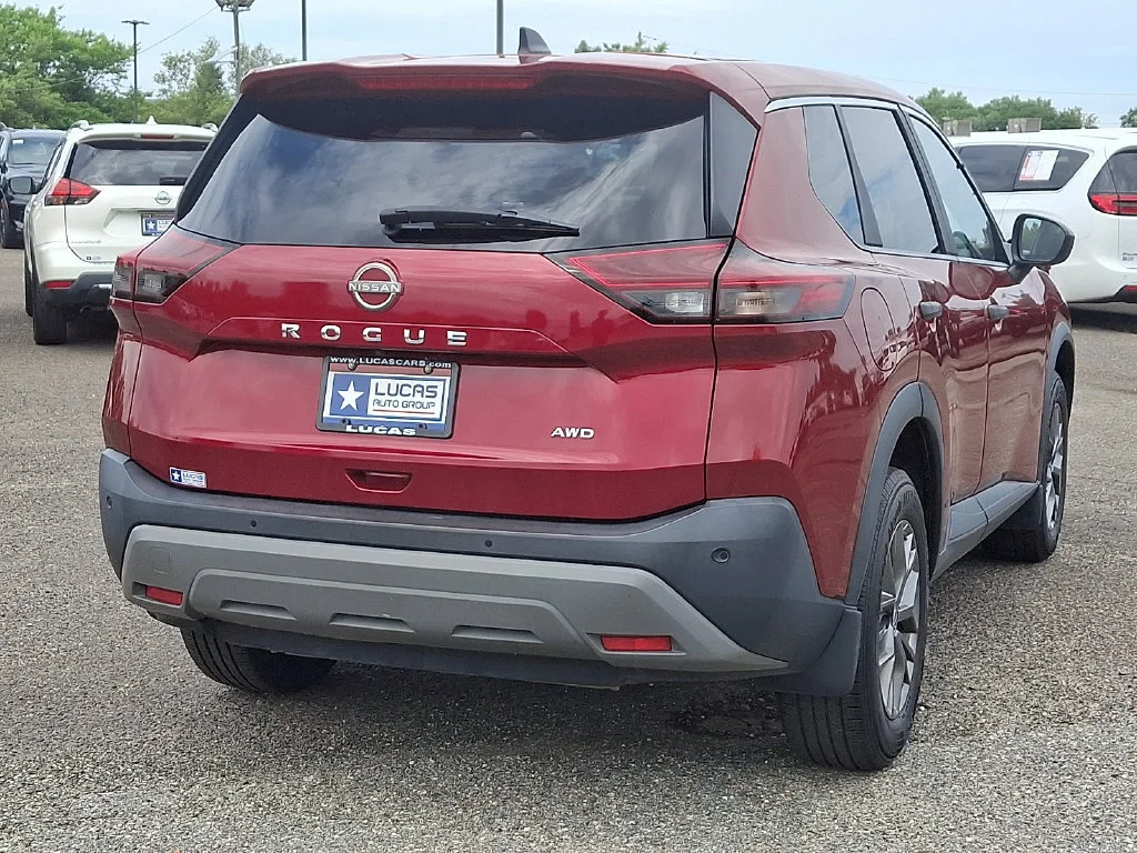 Used 2023 Scarlet Ember Tintcoat Nissan S image 11