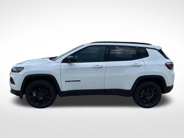 New 2026 White Jeep Latitude image 5