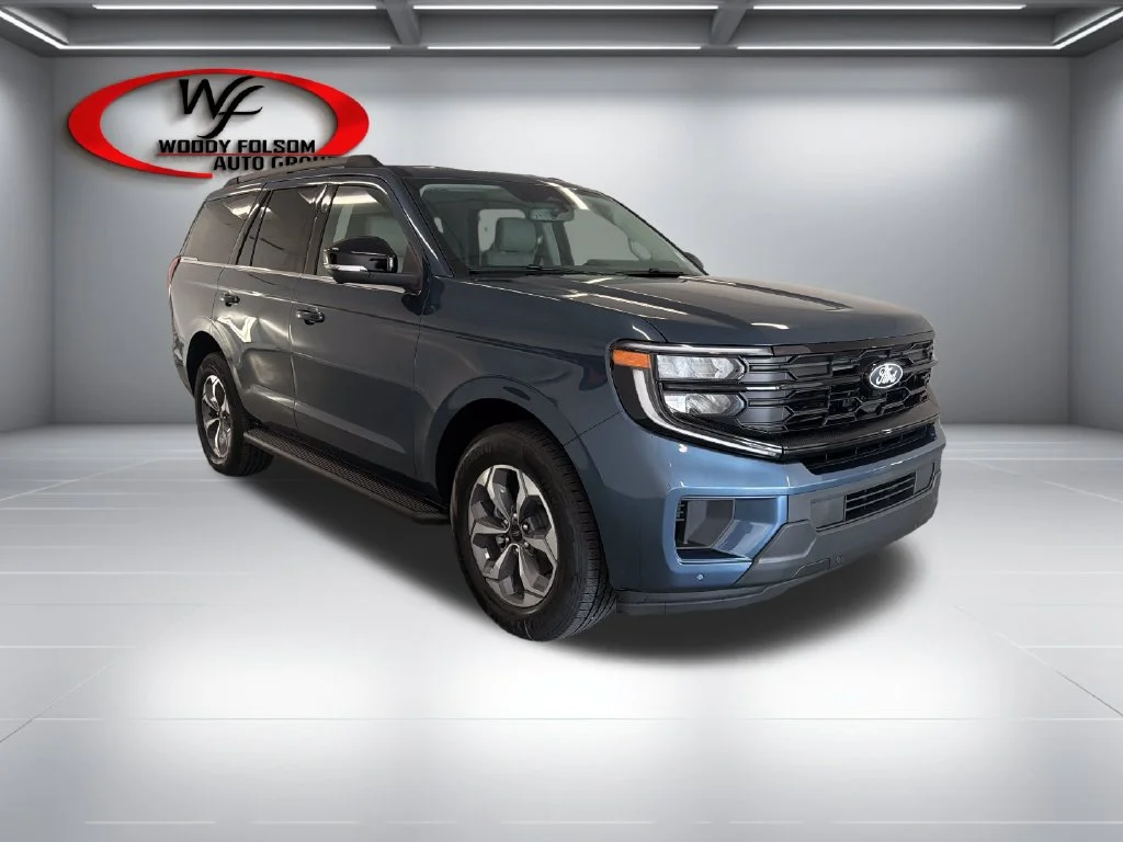 New 2027 Nocturnal Blue Metallic Ford Active image 3