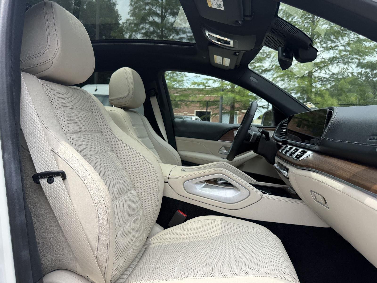 Certified Used 2025 MANUFAKTUR Moonlight White Metallic Mercedes-Benz GLE 450 image 32