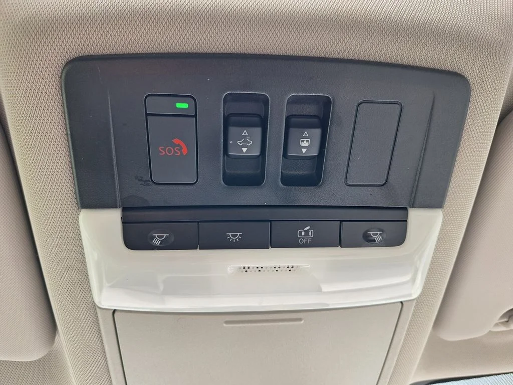 Used 2024 Black Nissan SL image 20