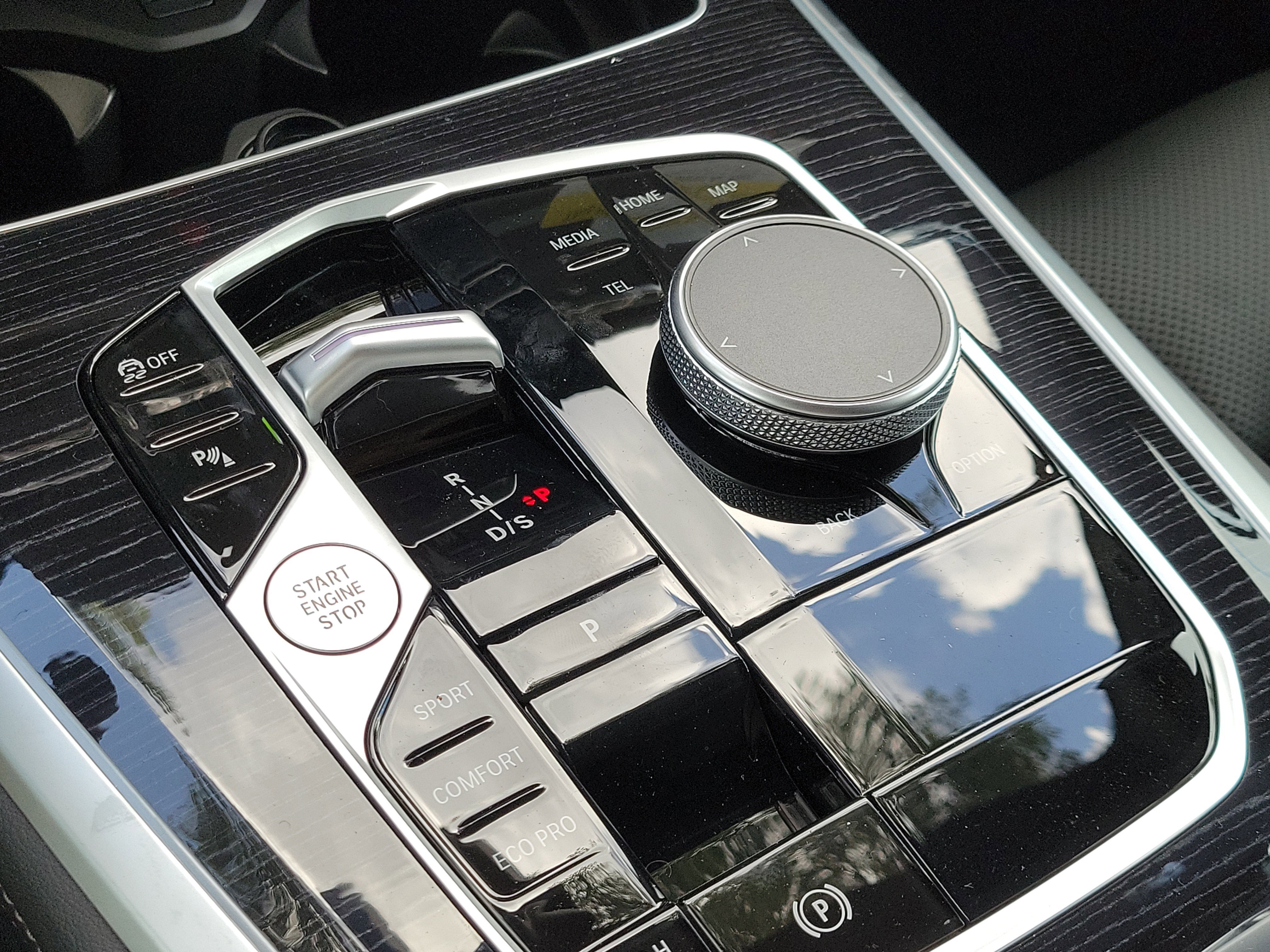 New 2026 Carbon Black Metallic BMW sDrive40i image 28