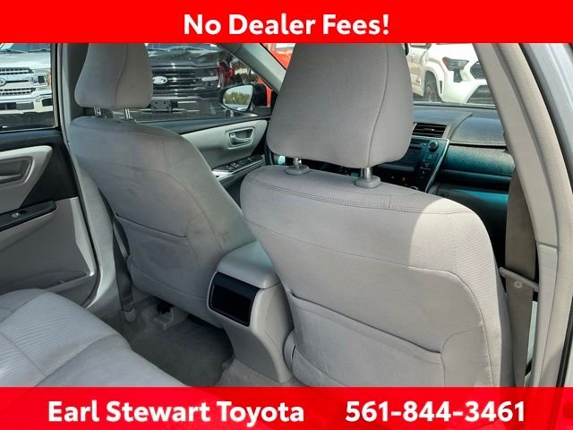 Used 2017 Silver Toyota LE image 25