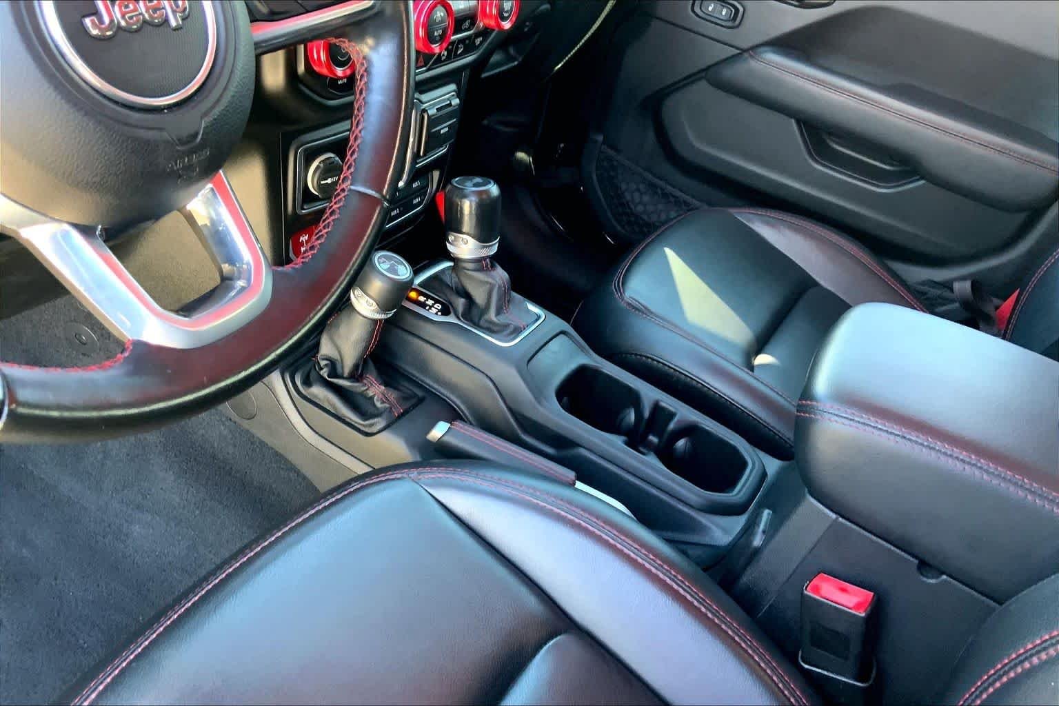 Used 2020 Black Clearcoat Jeep Recon image 29