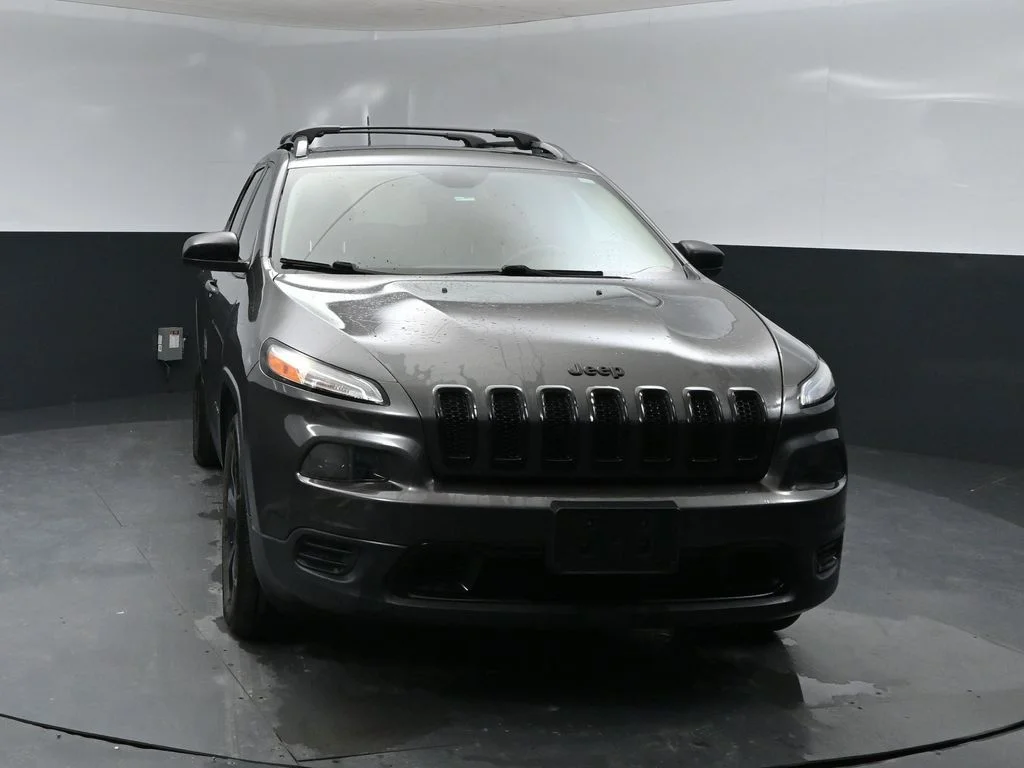 Used 2016 Gray Jeep Sport image 6