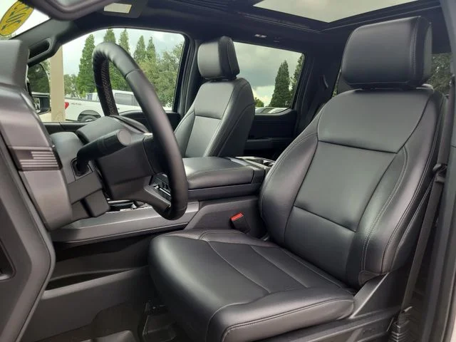 Used 2025 Silver Ford XLT image 19