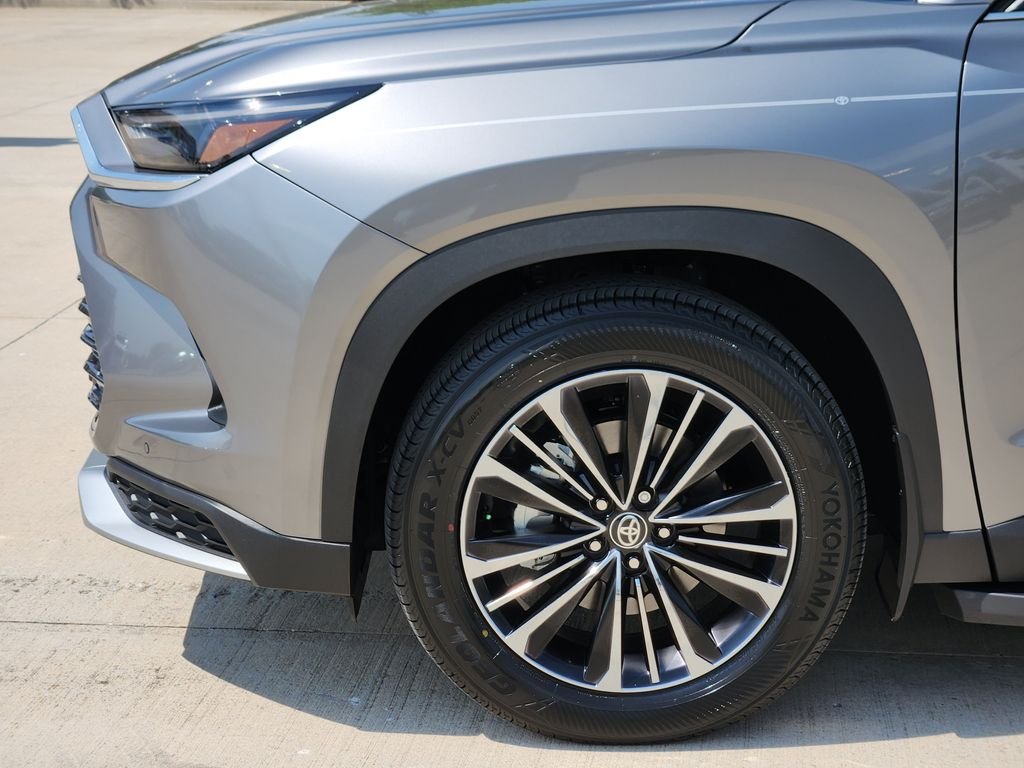 New 2026 Heavy Metal <sup>1</sup> Toyota  MAX Platinum image 5