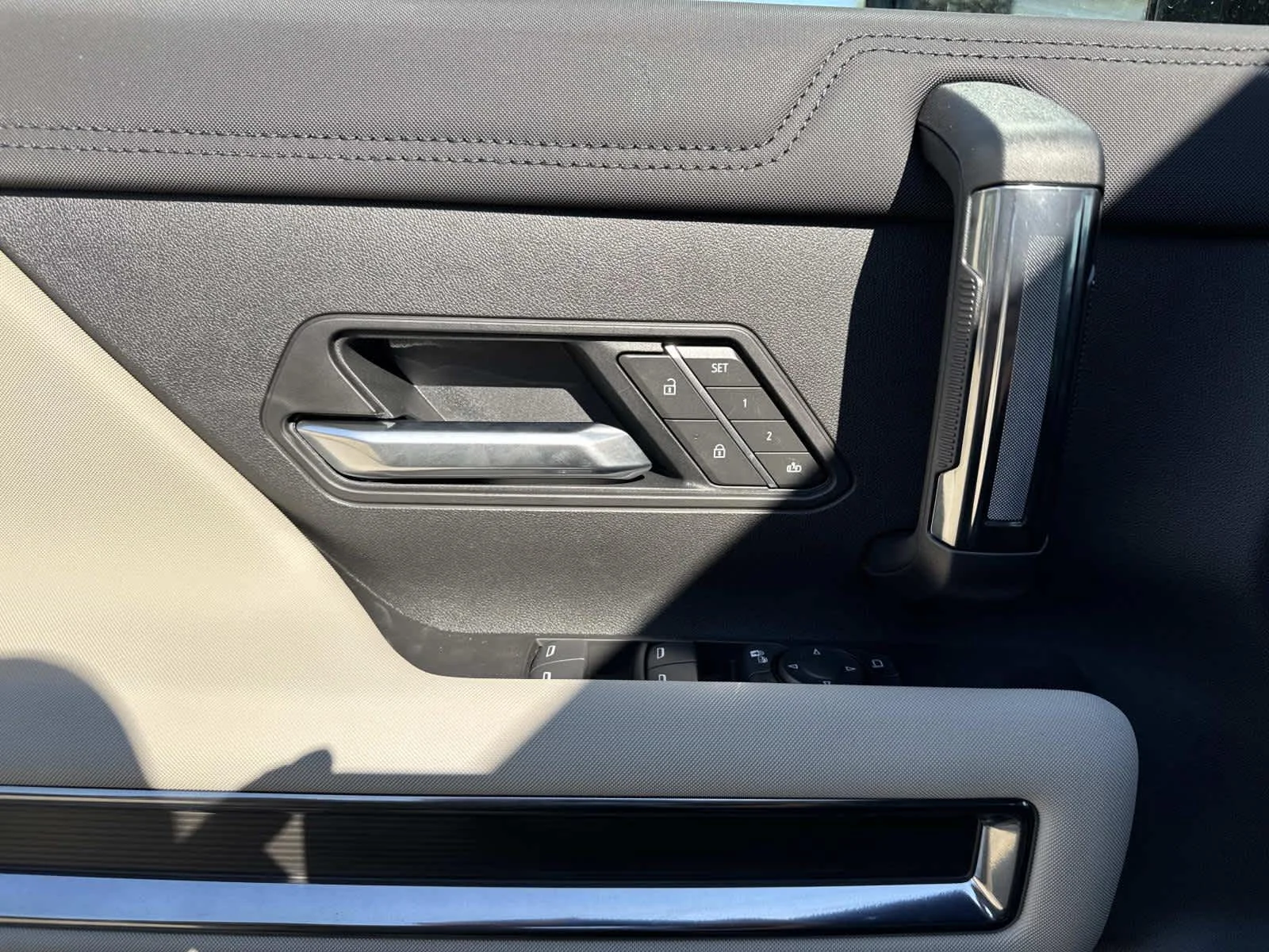 2026 GMC HUMMER EV 2X - Photo 11