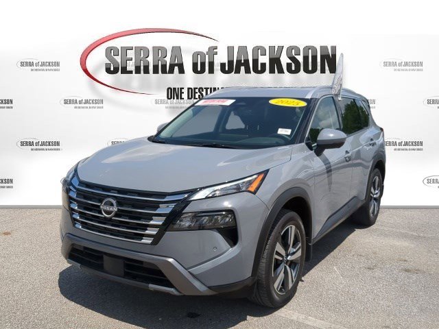 Used 2025 Boulder Gray Pearl Nissan SL image 5