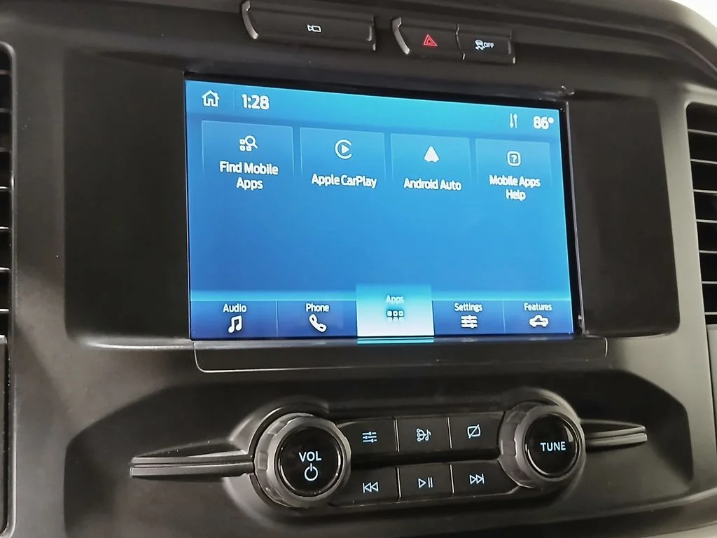 Used 2021 White Ford XL image 19