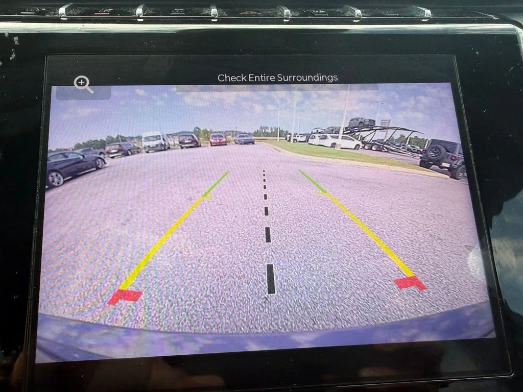 Used 2023 Gray Jeep Altitude X image 13