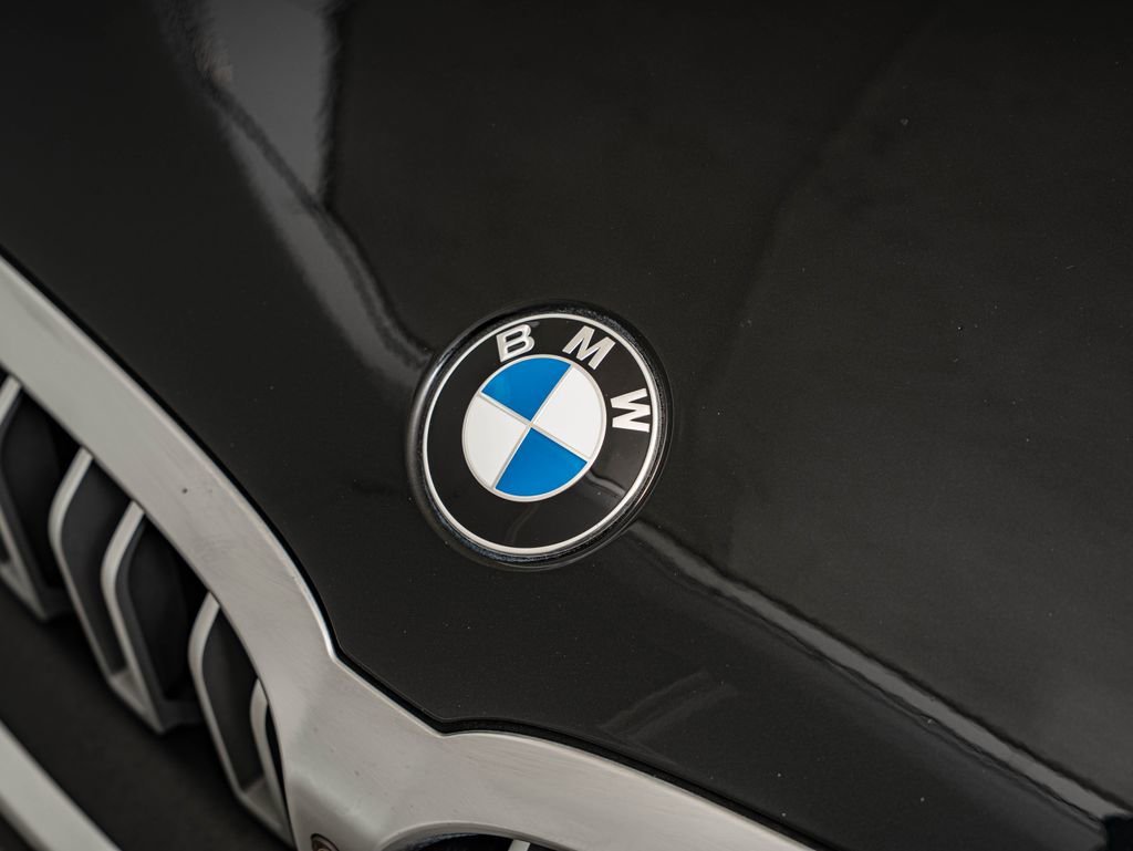 Used 2023 Black Sapphire Metallic BMW ALPINA B8 xDrive image 3