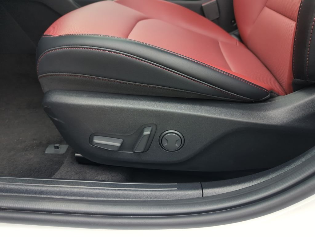 New 2026 Snow White Pearl Kia GT-Line image 13