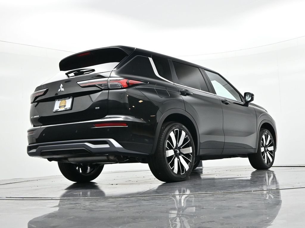 New 2026 Black Mitsubishi SE 1.5T S-AWC image 20