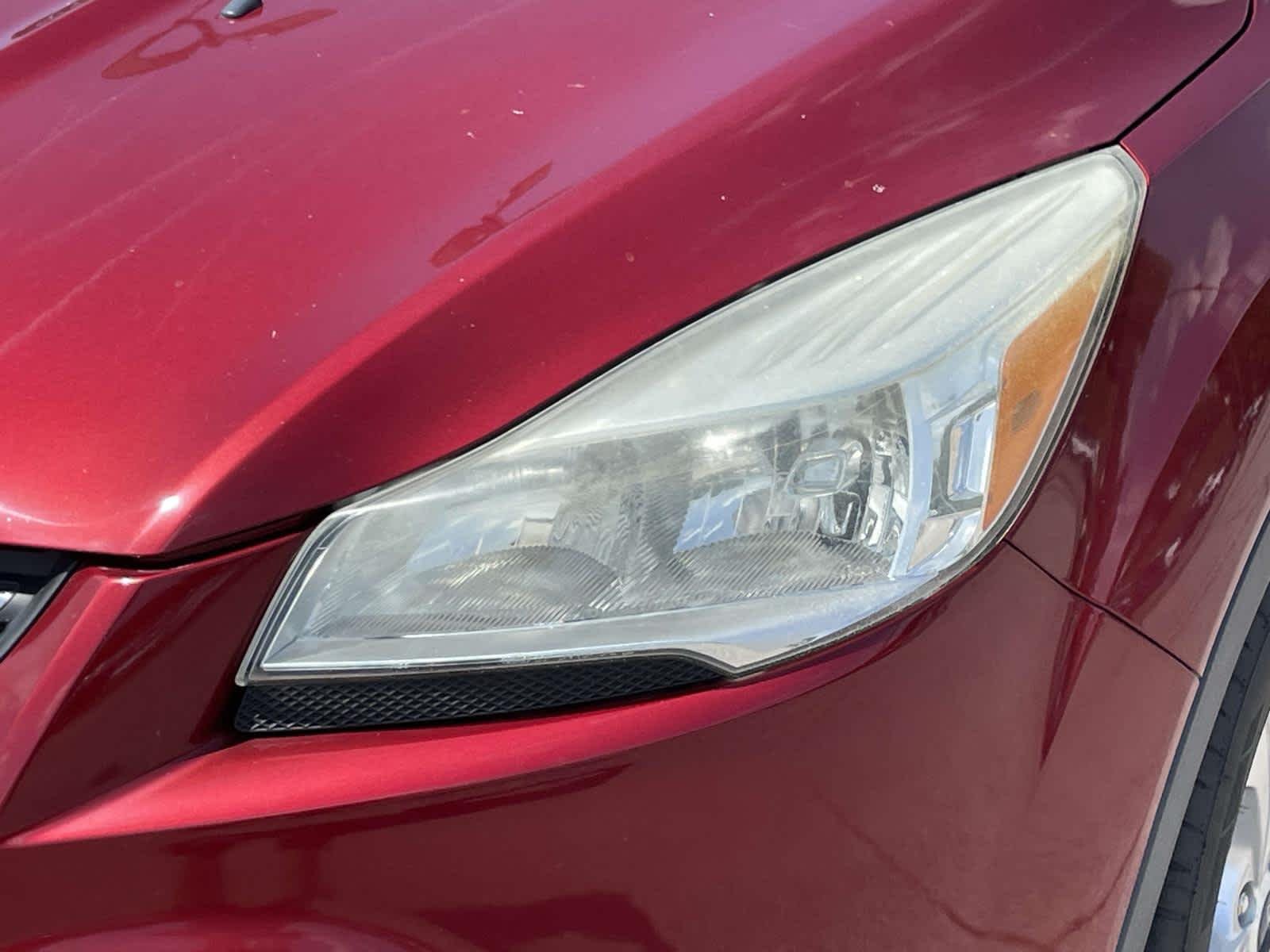 Used 2014 Ruby Red Tinted Clearcoat Ford SE image 13