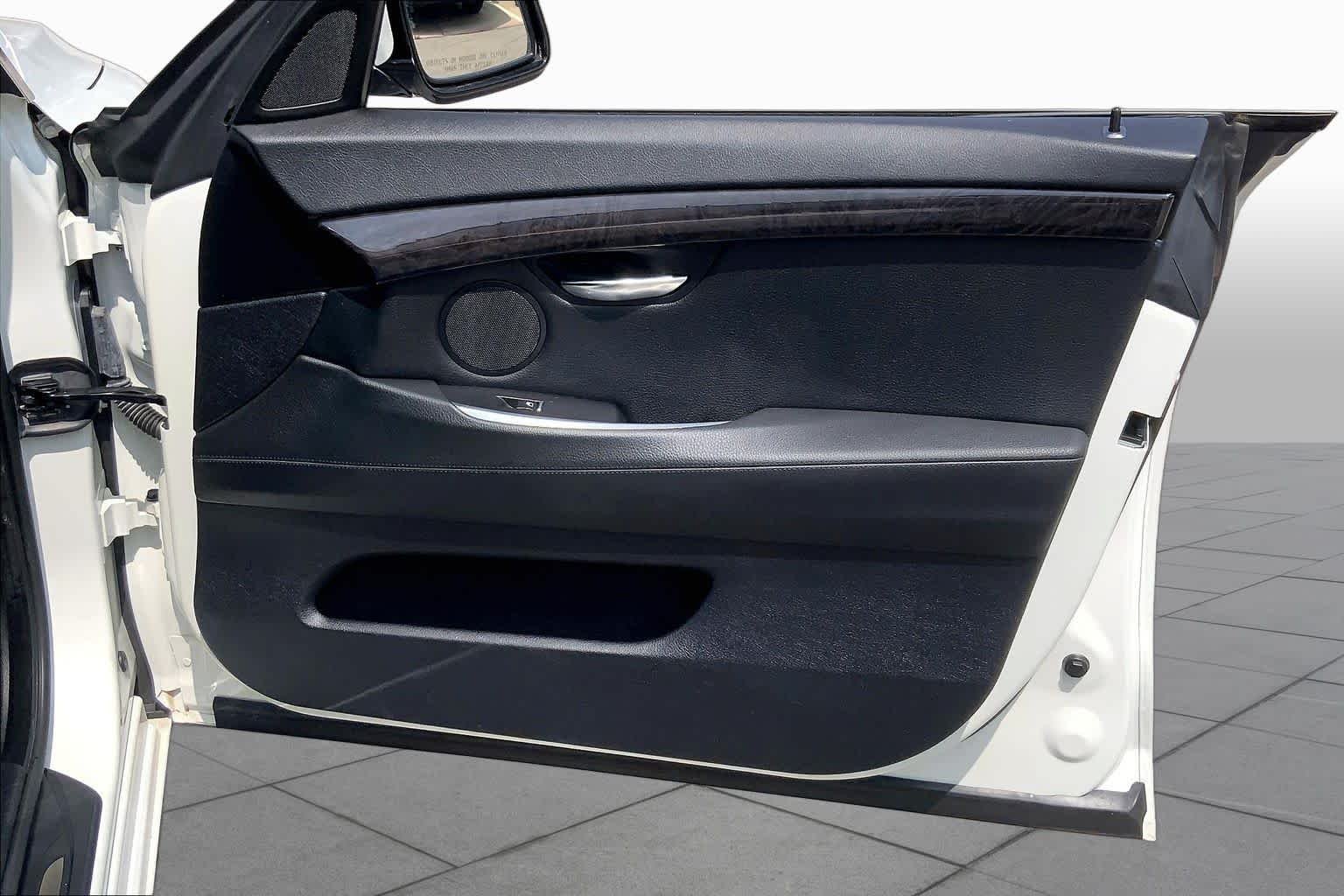 Used 2013 Alpine White BMW 535i image 23