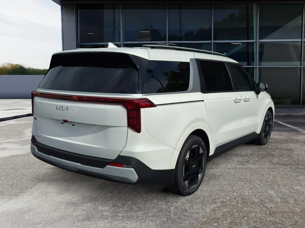New 2026 Snow White Pearl Kia EX image 5