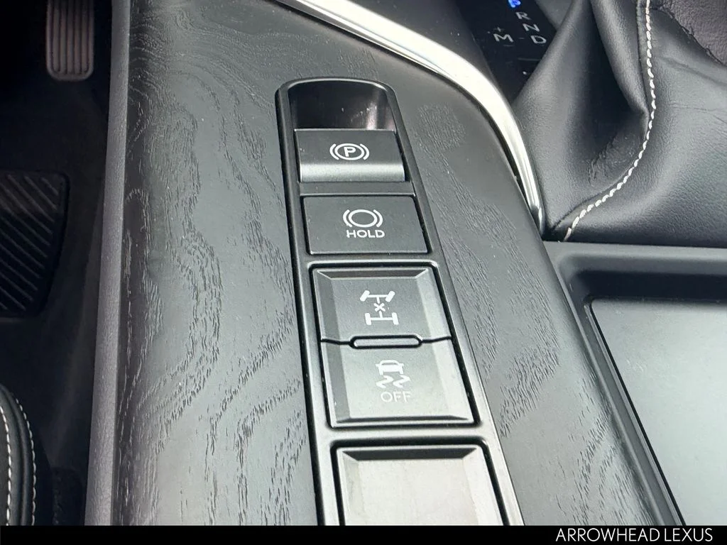 Used 2024 Silver Lexus 600 Premium image 30