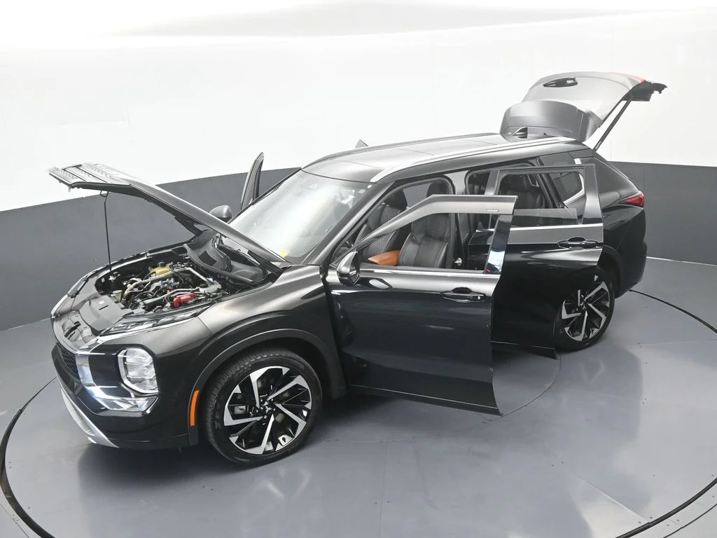 Used 2022 Black Mitsubishi SEL image 76