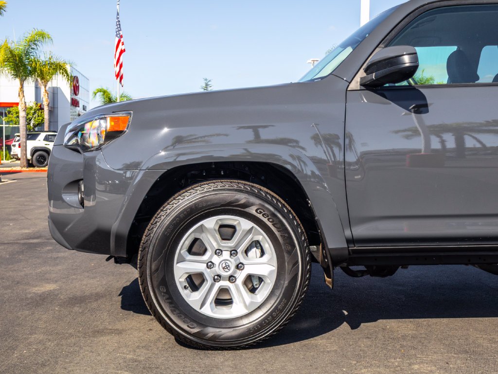 Certified Used 2024  Toyota SR5 image 6