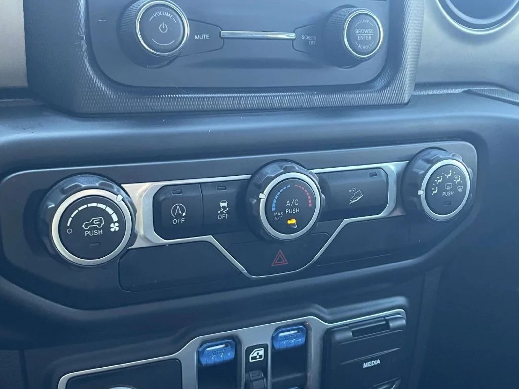 Used 2020 Red Jeep Unlimited Sport S image 36