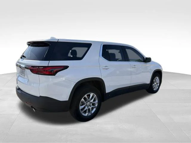 Used 2022 White Chevrolet LS image 7