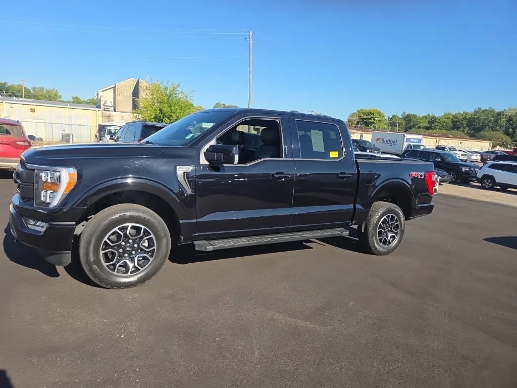 Used 2023 Black Ford Lariat image 9