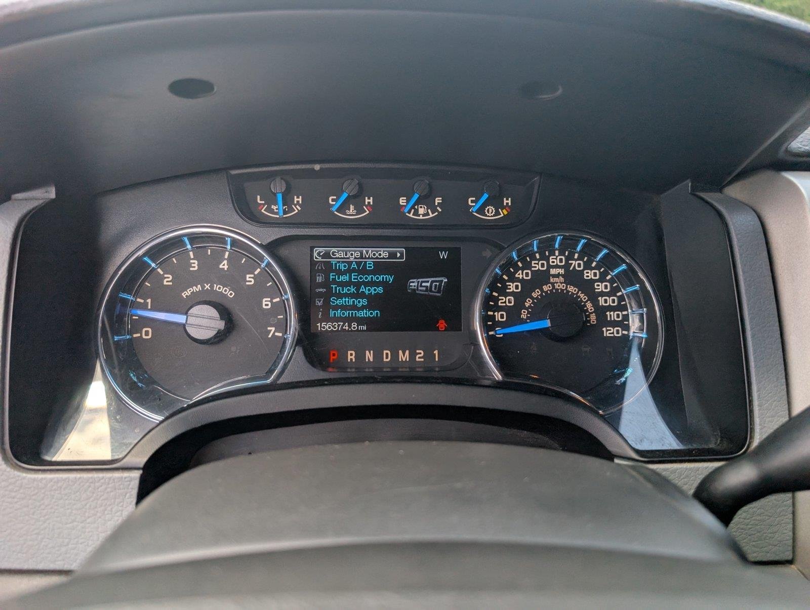 Used 2013 Oxford White/Ingot Silver Metallic Ford XLT image 27