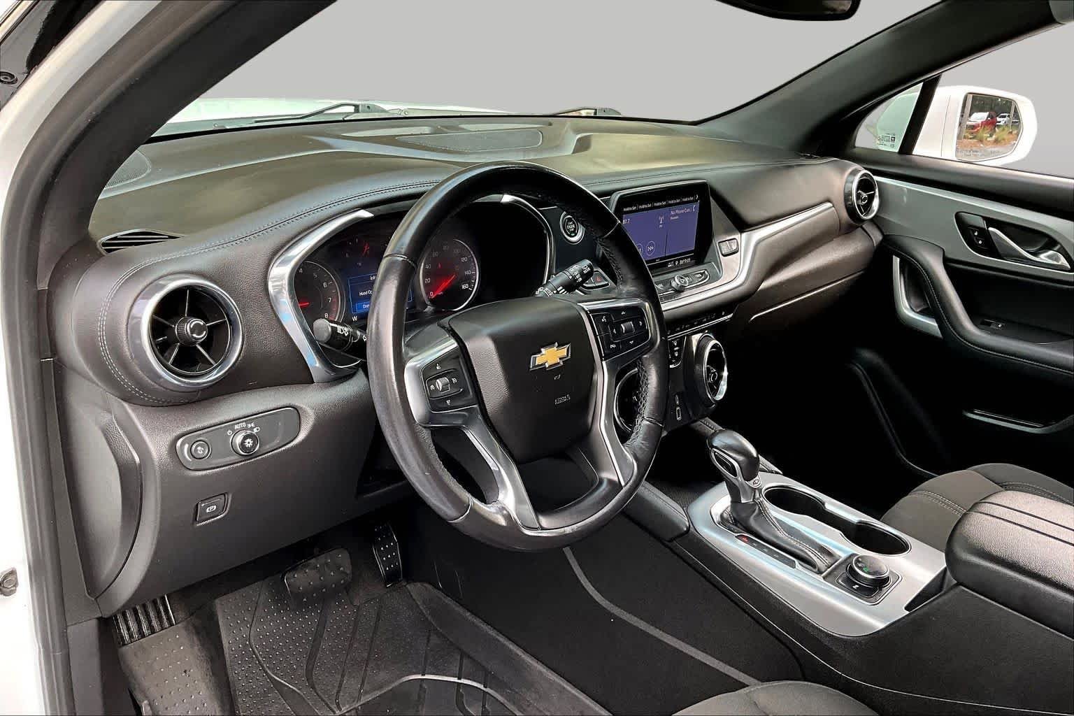 Used 2020 Summit White Chevrolet LT image 17